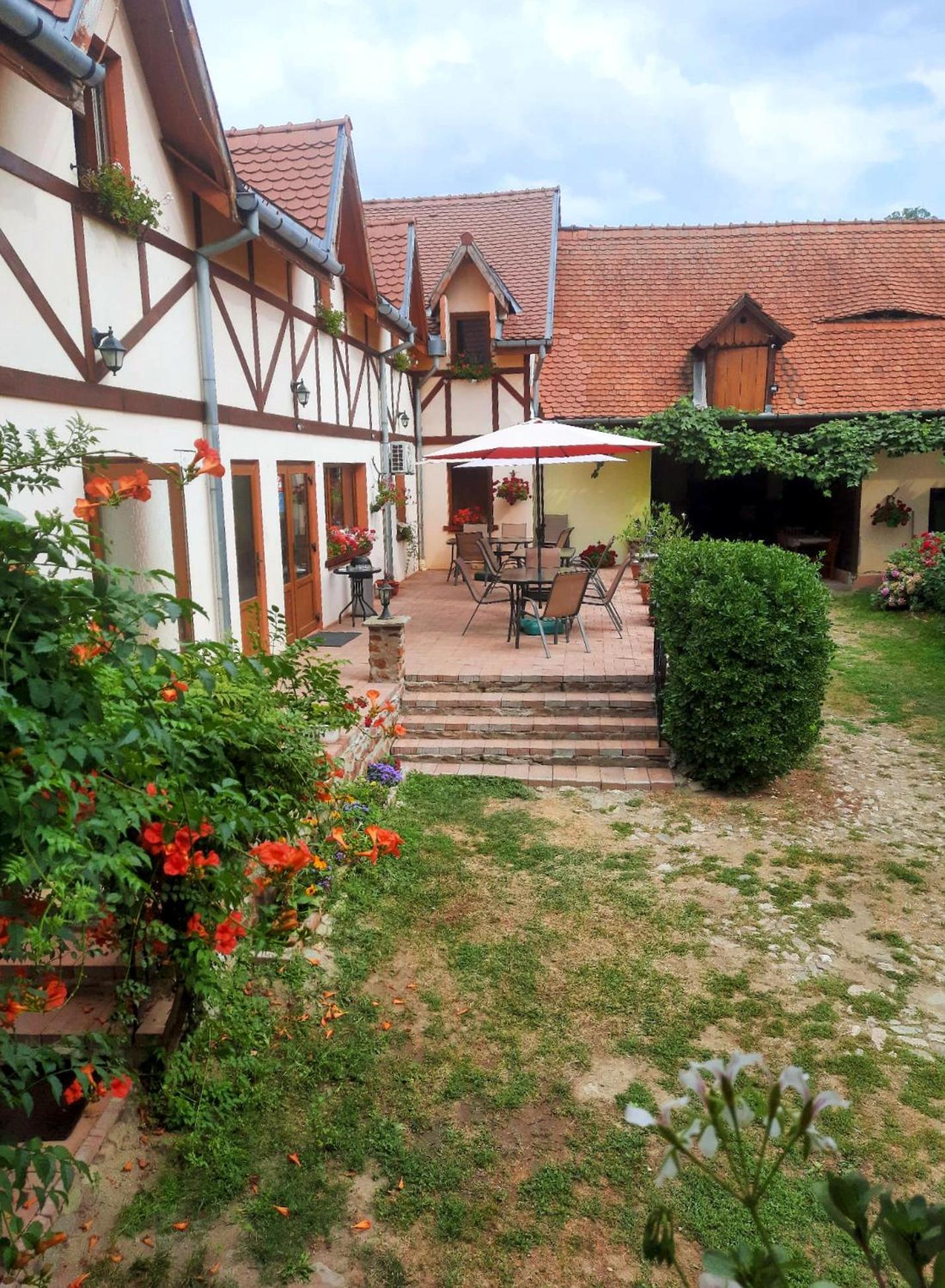 Pensiunea Bendorfeanu Răşinari Extérieur photo